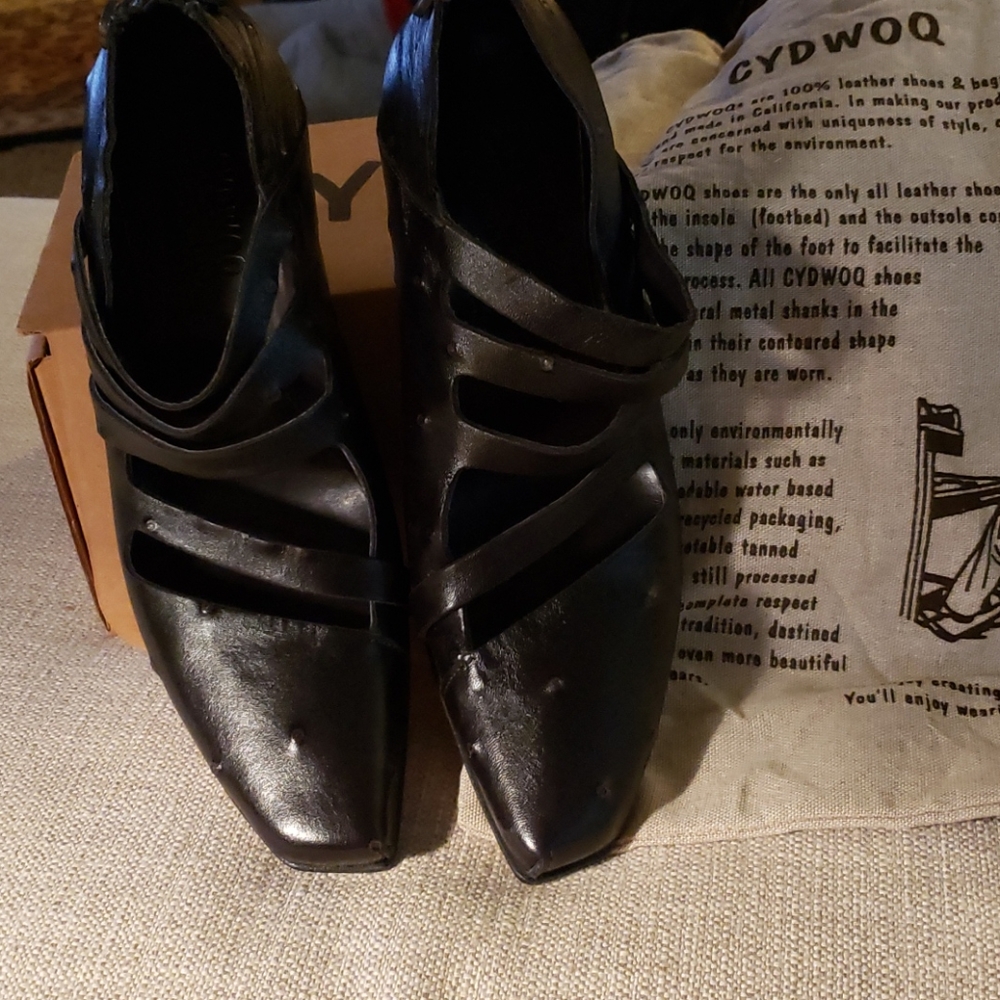 Lovely CYDWOQ heel